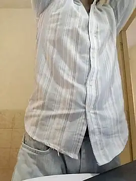 Snapshot of Goodmens5 chatting on 10-17-25, 07:33 Goodmens5 online show from 10-17-25, 07:33