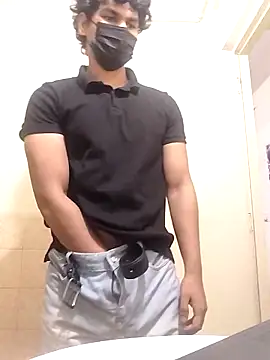 Snapshot of Goodmens5 chatting on 10-27-25, 03:24 Goodmens5 online show from 10-27-25, 03:24