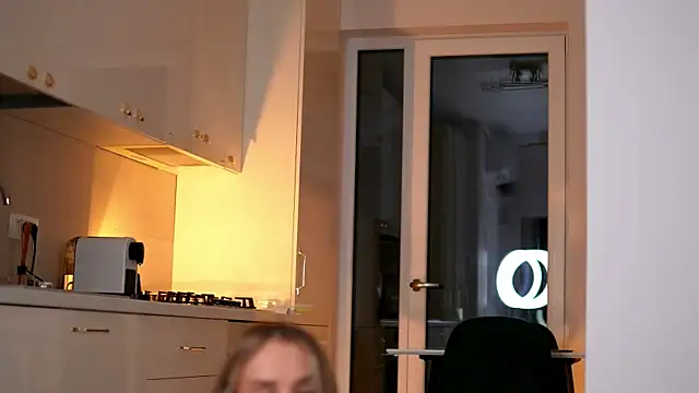 ElaraShine online show from 05-21-26, 06:27