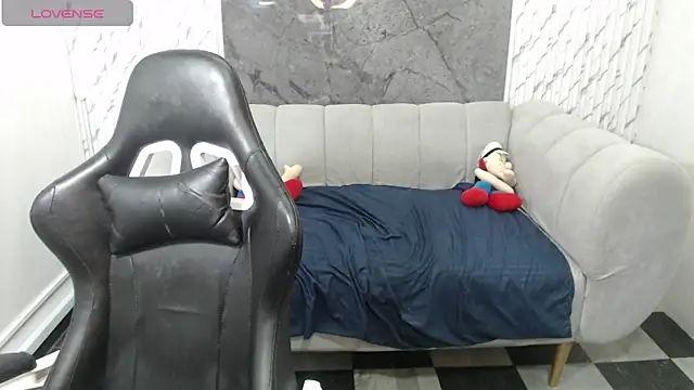 Ivony18 b online show from 12-04-25, 03:16