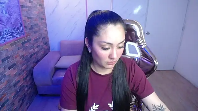 Snapshot of Ivony18_b chatting on 09-09-25, 03:16 Ivony18 b online show from 09-09-25, 03:16