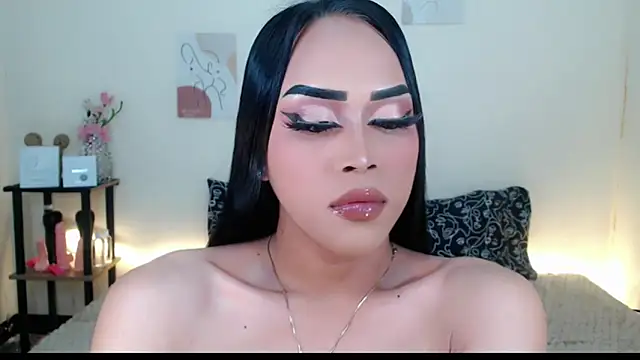 Snapshot of Lessandra_Lust chatting on 10-11-25, 11:06 Lessandra Lust online show from 10-11-25, 11:06