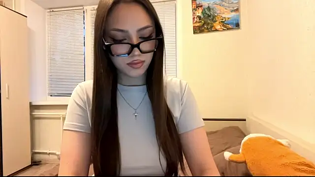 Snapshot of Leaf_Unto chatting on 10-27-25, 01:12 Leaf Unto online show from 10-27-25, 01:12