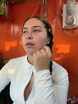 Snapshot of Sol_Sunny chatting on 07-01-26, 10:43 Sol Sunny online show from 07-01-26, 10:43
