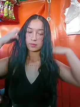 Snapshot of Sol_Sunny chatting on 06-20-26, 10:04 Sol Sunny online show from 06-20-26, 10:04