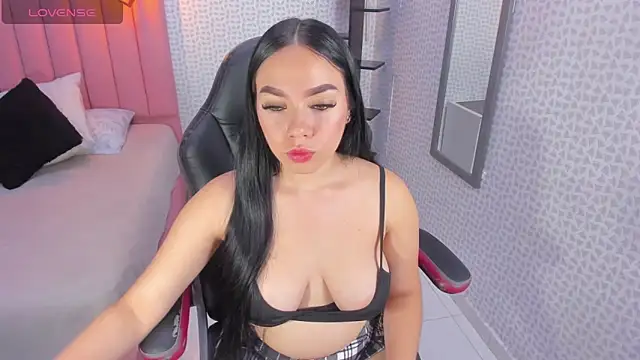 MOLLYSPENCER1 online show from 11-11-25, 07:19