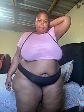 Snapshot of Curvycandy95 chatting on 06-13-26, 01:31 Curvycandy95 online show from 06-13-26, 01:31