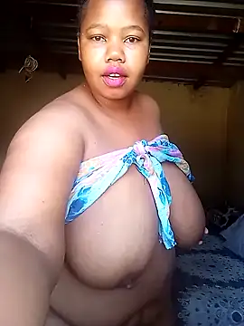 Curvycandy95 online show from 10-01-25, 06:07