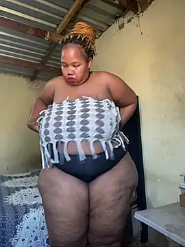 Snapshot of Curvycandy95 chatting on 07-15-26, 07:48 Curvycandy95 online show from 07-15-26, 07:48