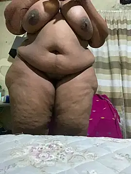 Snapshot of Curvycandy95 chatting on 06-11-26, 07:33 Curvycandy95 online show from 06-11-26, 07:33