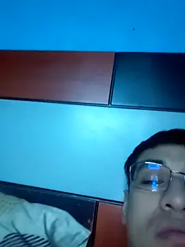 Exotic19cm online show from 10-22-25, 07:30