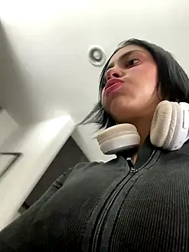 AlannaEvons online show from 12-05-25, 03:10