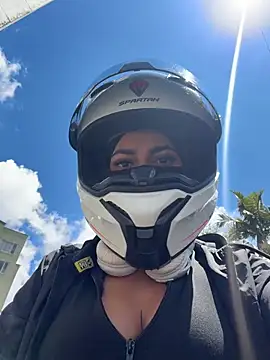 AlannaEvons online show from 04-01-26, 06:16