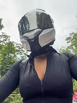 AlannaEvons online show from 04-10-26, 07:21