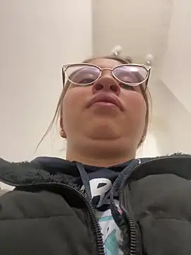 mia skys online show from 02-10-26, 11:20