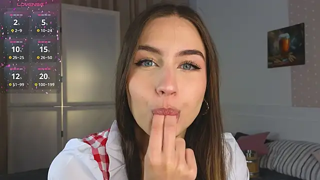 Moonlight1Sonata1 online show from 10-04-25, 09:11