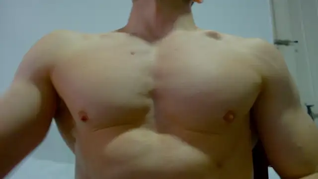 Snapshot of Rocky_Muscle chatting on 06-10-26, 05:25 Rocky Muscle online show from 06-10-26, 05:25