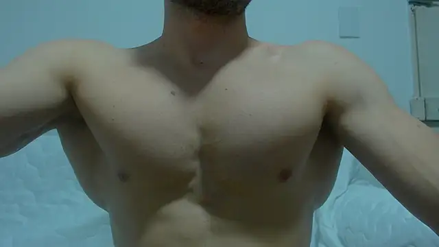 Snapshot of Rocky_Muscle chatting on 05-07-26, 04:06 Rocky Muscle online show from 05-07-26, 04:06