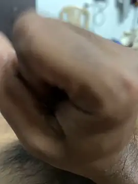 usermood2000 online show from 04-06-26, 07:31