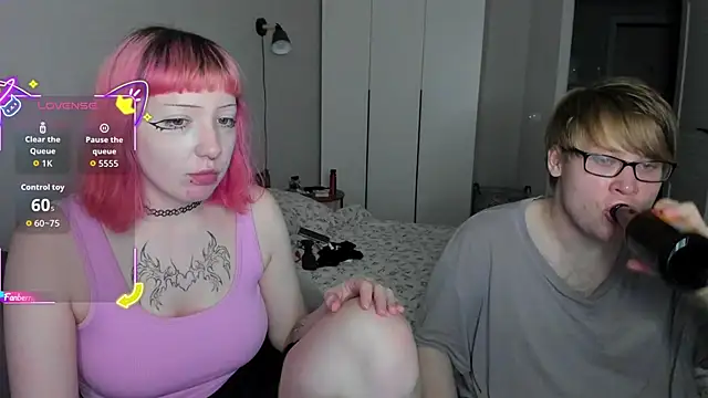 Couple Molly online show from 10-16-25, 04:15