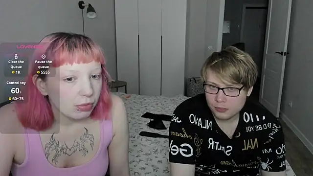 Couple Molly online show from 10-20-25, 06:08