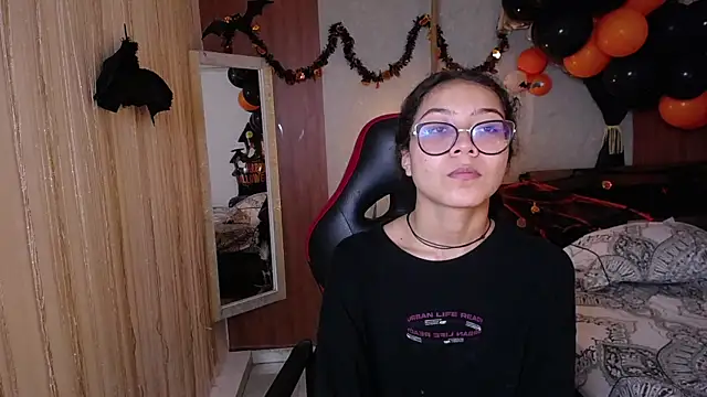 honeymoon 12 online show from 10-28-25, 04:46