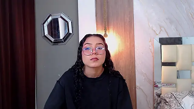 Snapshot of honeymoon_12 chatting on 02-19-26, 03:03 honeymoon 12 online show from 02-19-26, 03:03