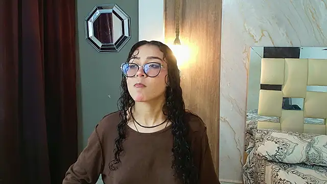 Snapshot of honeymoon_12 chatting on 02-11-26, 05:07 honeymoon 12 online show from 02-11-26, 05:07