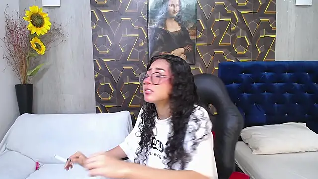 Snapshot of honeymoon_12 chatting on 02-06-26, 03:46 honeymoon 12 online show from 02-06-26, 03:46