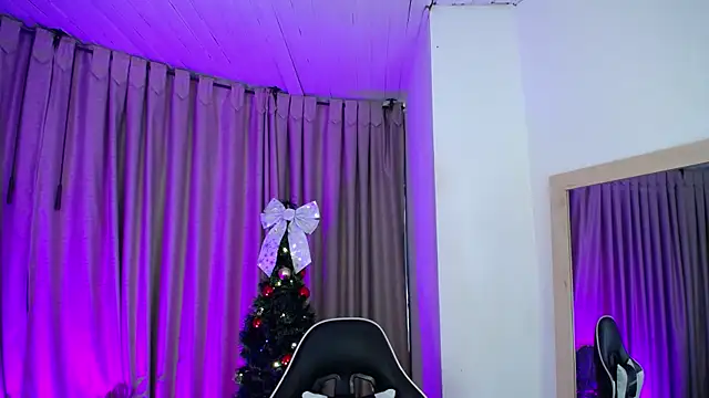 athenea fox online show from 12-20-25, 07:28