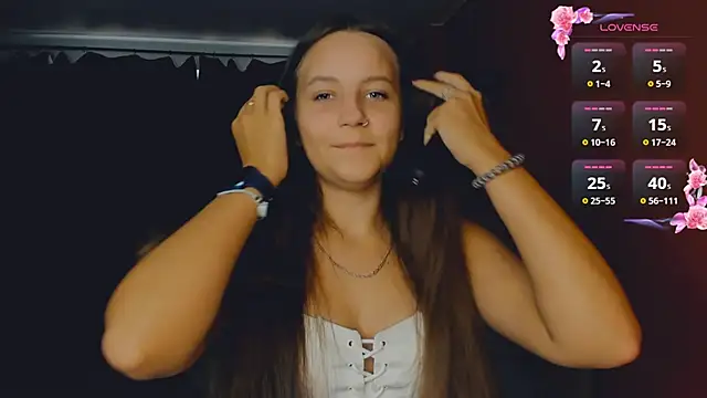 Snapshot of day_may chatting on 10-10-25, 11:22 day may online show from 10-10-25, 11:22