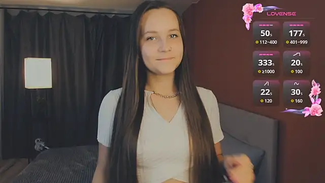 Snapshot of day_may chatting on 11-06-25, 01:04 day may online show from 11-06-25, 01:04