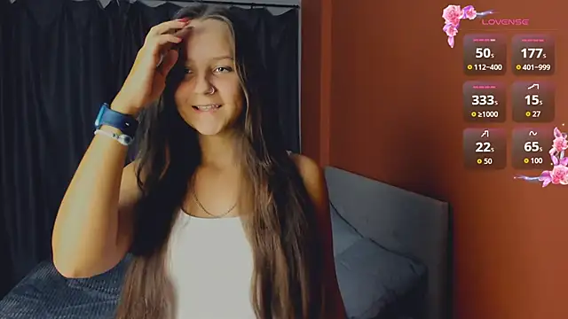 Snapshot of day_may chatting on 10-08-25, 03:57 day may online show from 10-08-25, 03:57