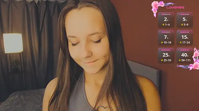 Snapshot of day_may chatting on 10-22-25, 03:44 day may online show from 10-22-25, 03:44