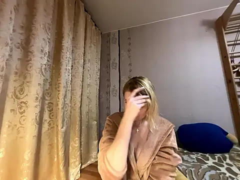 LiluXRose online show from 01-08-26, 04:13