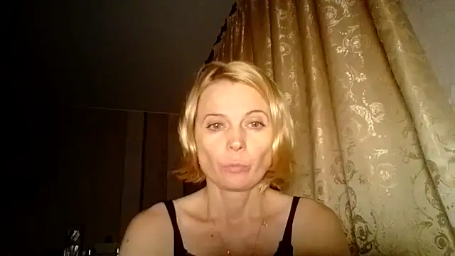 LiluXRose online show from 09-25-25, 08:26