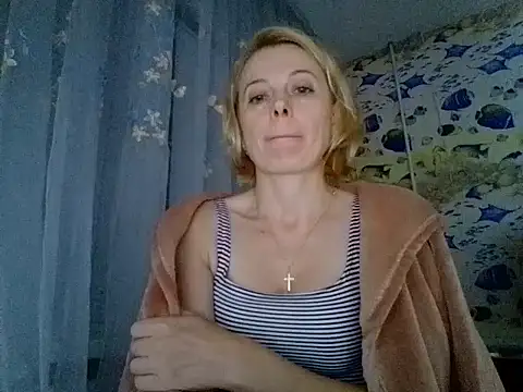 LiluXRose online show from 09-18-25, 08:45