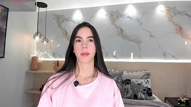 Snapshot of SolAvelar chatting on 06-21-26, 01:22 SolAvelar online show from 06-21-26, 01:22