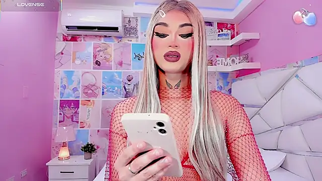 Miacuteee online show from 01-15-26, 02:15