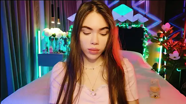 MimiFors online show from 09-17-25, 03:47