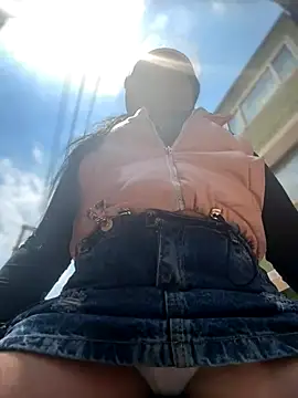 -Mia1 online show from 10-15-25, 03:31