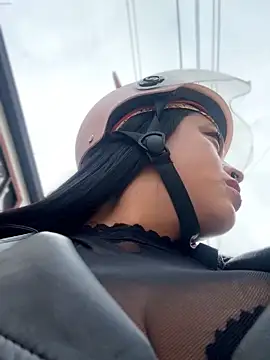 -Mia1 online show from 11-19-25, 12:27