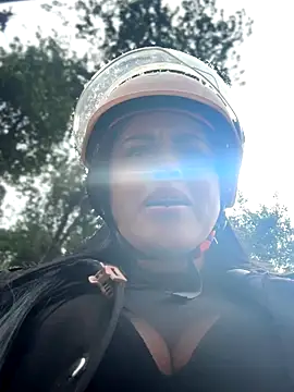 -Mia1 online show from 10-21-25, 05:23