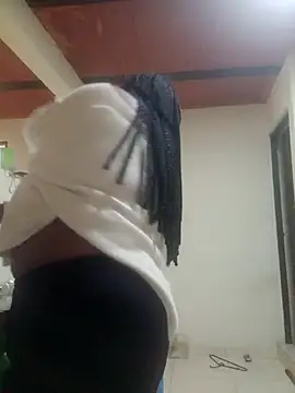 isabella brown1 online show from 01-12-26, 01:01