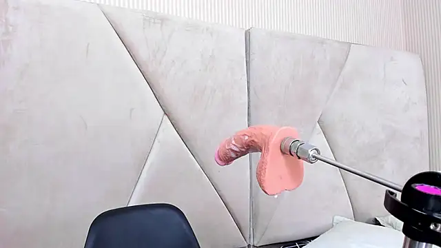 Victoriia Queen online show from 11-15-25, 08:35