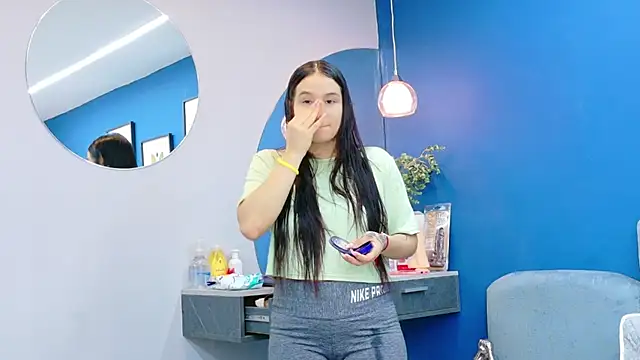 Ashley Evans22 online show from 11-24-25, 08:53