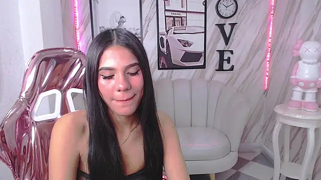 Snapshot of Mariana_black_b chatting on 09-10-25, 03:16 Mariana black b online show from 09-10-25, 03:16