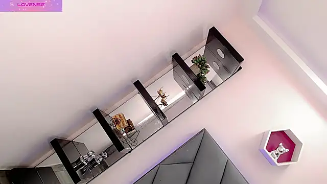 Amira Ember online show from 10-12-25, 02:40