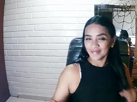 MiiaVelasquez online show from 10-22-25, 04:12