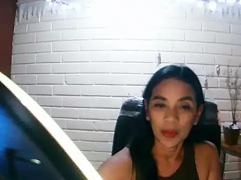 MiiaVelasquez online show from 11-18-25, 03:54